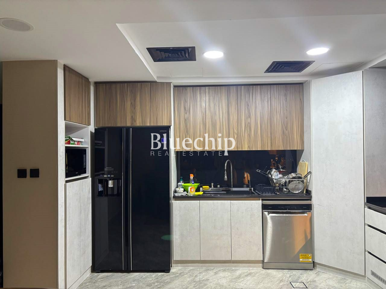 4a73e21f-8572-4792-85ff-5b8275c43d94-3